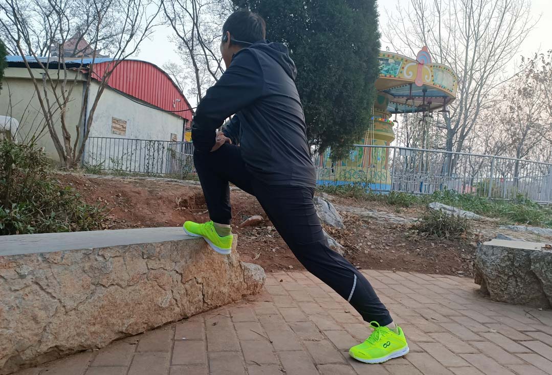 跑鞋入门推荐400元左右耐穿,适合跑步新手入手的跑鞋经济实惠