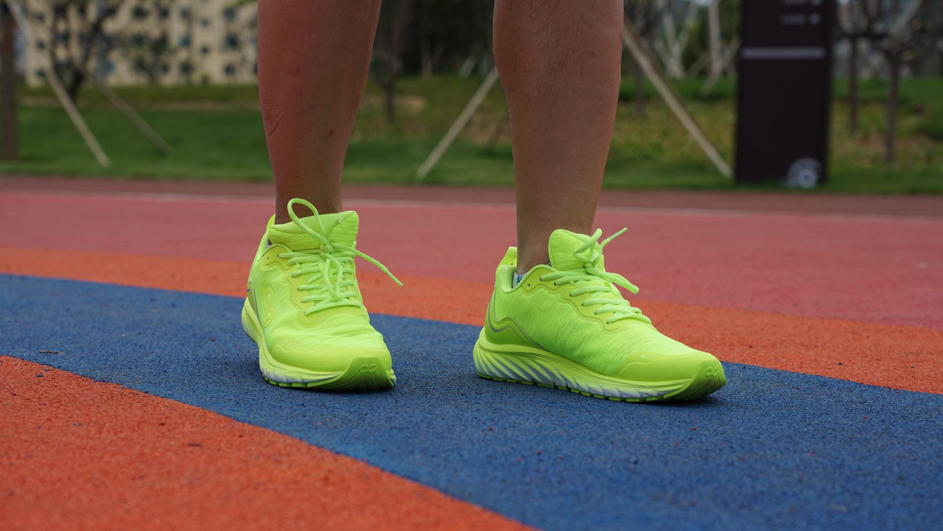 咕咚10k悦弹跑鞋适合中考吗,咕咚24k跑鞋