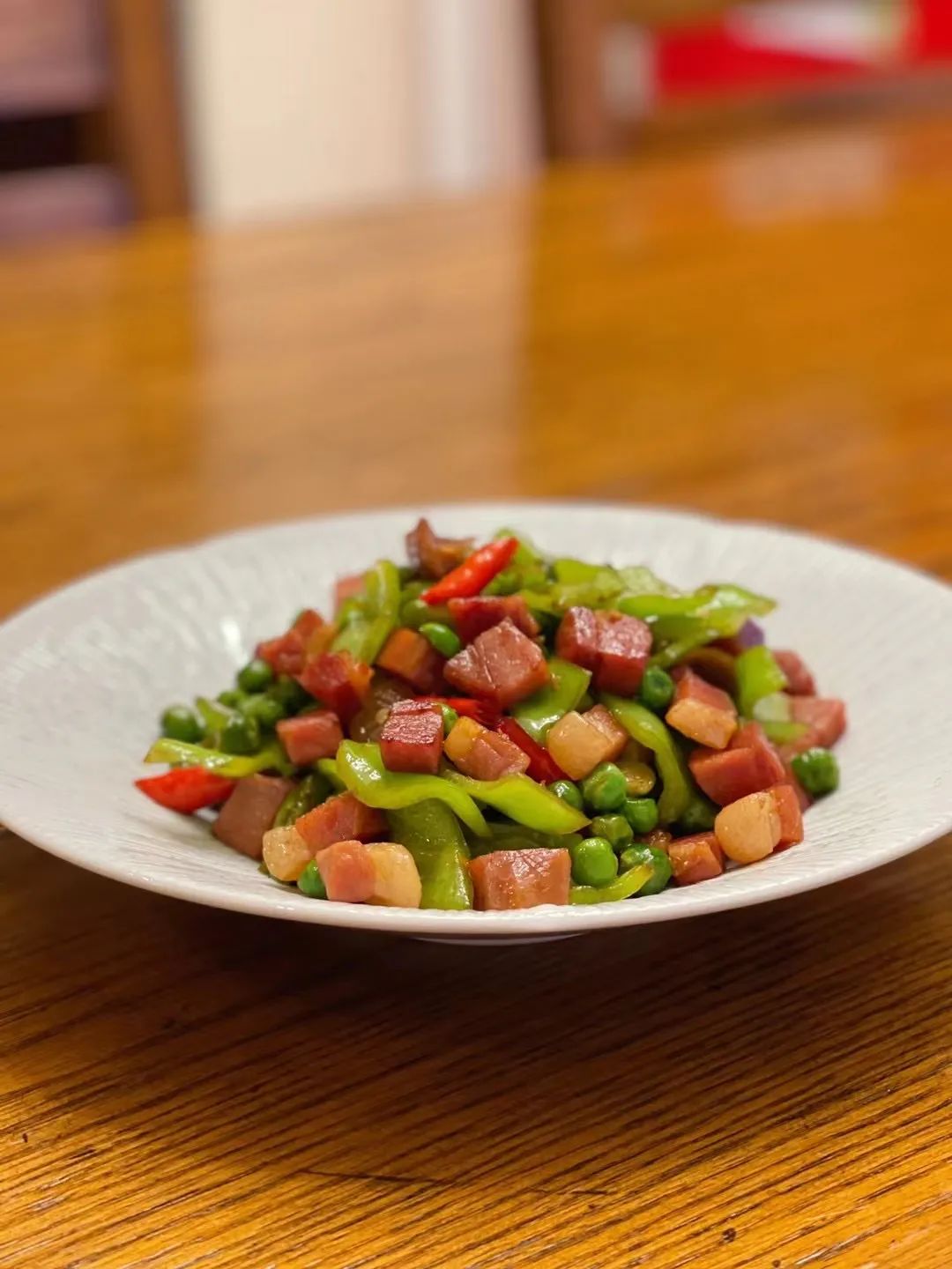 文怡姐家的“同款菜单”来喽！一睹男生宿舍的吃播现场