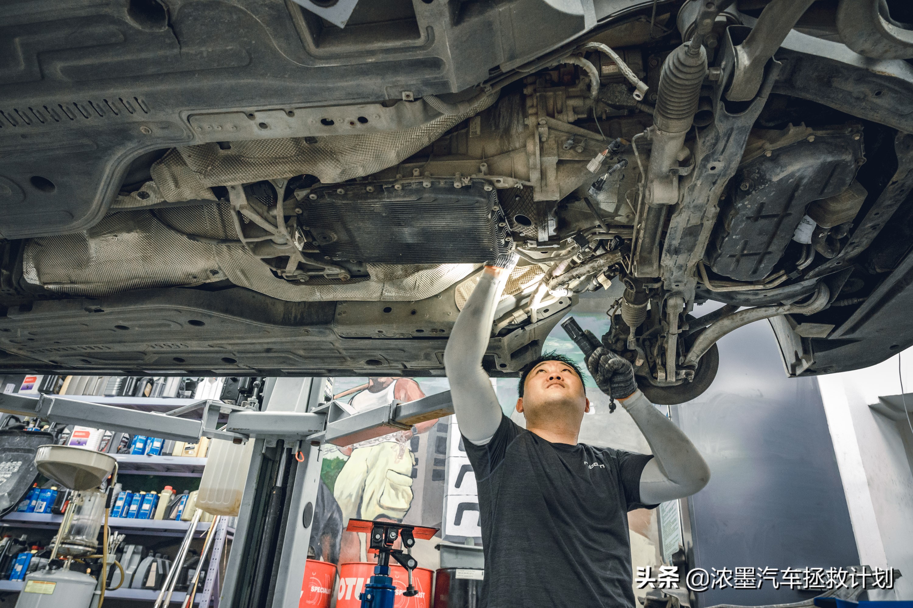 专业维修整备老款捷豹xj系列,老款捷豹xj整备视频