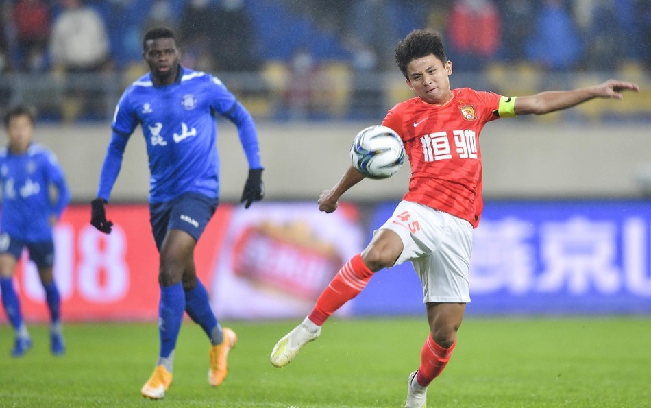 昆山3-0大胜中超青岛队,昆山恒大