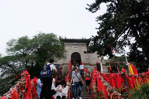 西岳华山五峰风景,华山一日游西安出发路线推荐