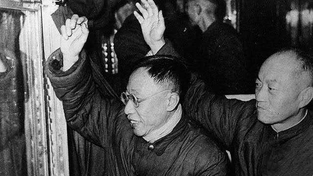 清朝皇帝溥仪生平简介,中国历史上最惨的一位皇帝溥仪