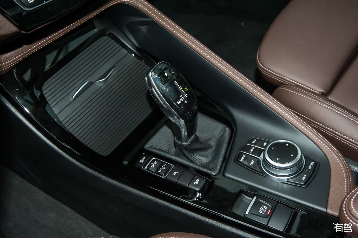 新款宝马x1三缸车主真实感受,2013款宝马x1四缸2.0t值得买吗