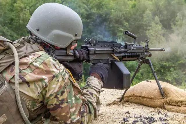 m249机枪大菠萝伤害力多少,m249大菠萝枪三种形态