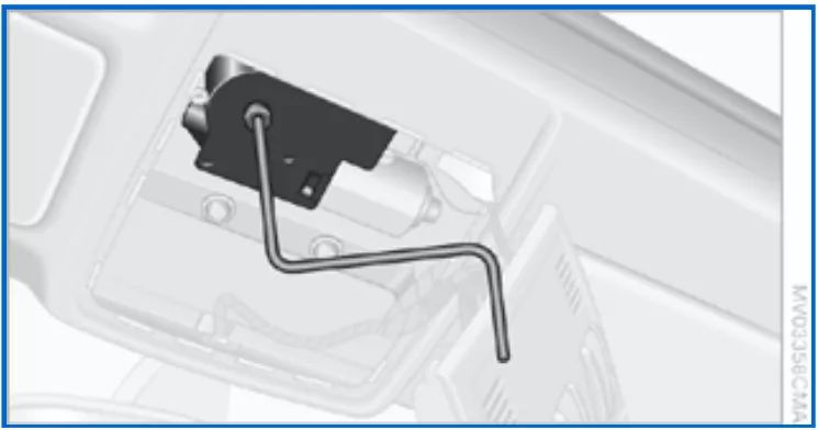 宝马车辆状态复位教程,宝马应急解锁档位在哪里