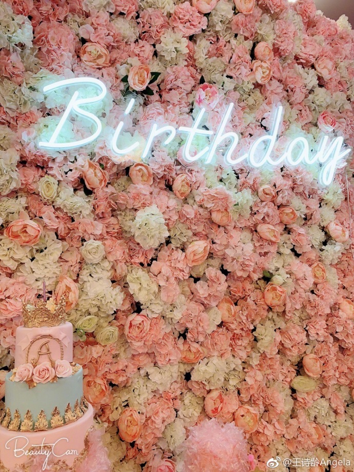 李湘和王诗龄合照 (李湘王诗龄同框像姐妹)