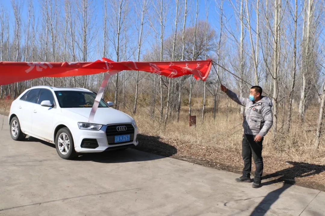 9小时，50张图，带您看全村最靓“代购员”