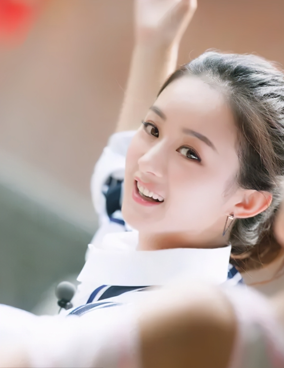 宋茜牙齿是烤瓷牙吗,宋茜做过烤瓷牙吗