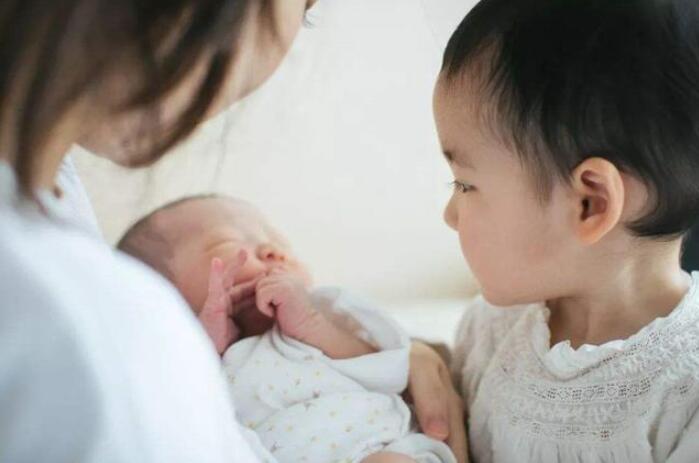 婆婆催着生二胎正确方式,当婆婆催你生二胎