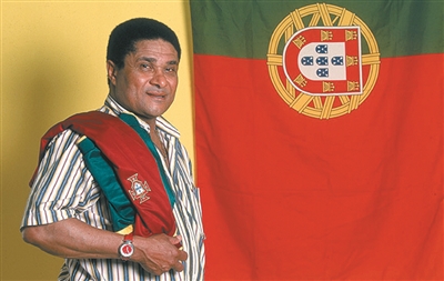 世界十大伟大的足球,世界足坛著名的7号球员