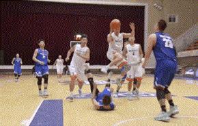 CUBA开重磅罚单！踩裆球员被取消两届参赛资格，违体恶劣罕见