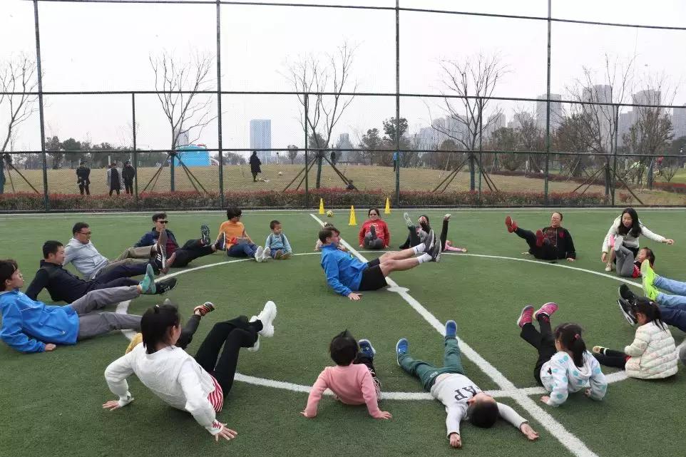 足球开班啦,足球班春季报名活动