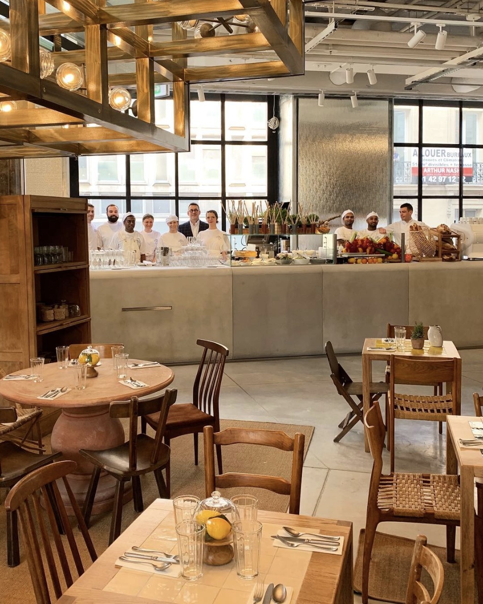 开咖啡馆的小确幸，奢侈品牌也要有