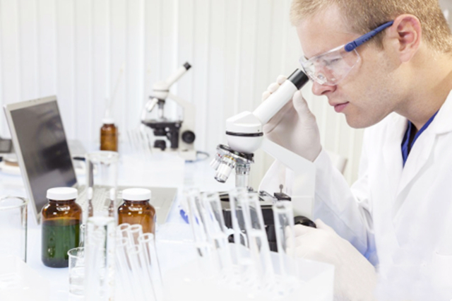 艾滋是怎样从猩猩到人的,感染艾滋病的第一个物种