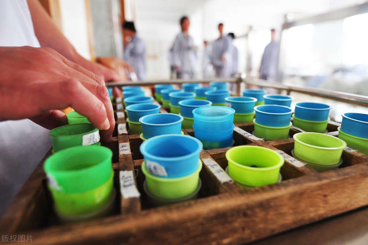 为什么吃了精神类药物感觉会很困,为什么吃了精神类药物会难受