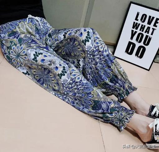 阔腿裤这么火2019年夏天就这样穿,阔腿裤不流行了什么裤子流行