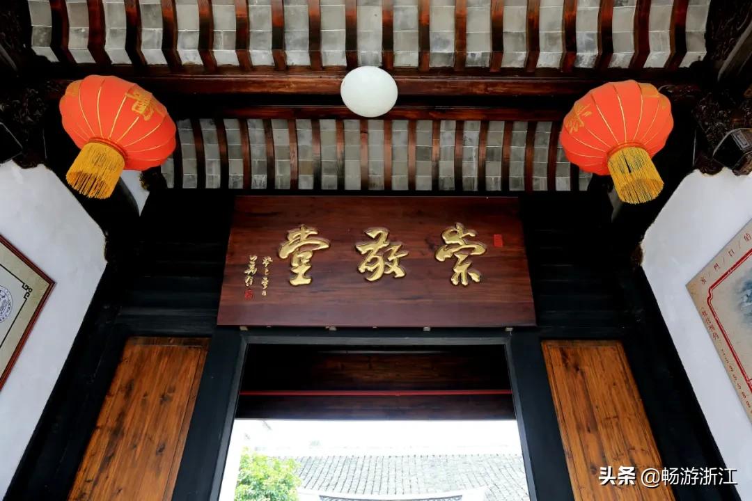 一座古朴纯真的古镇,一座千年古镇的风尘与蜕变