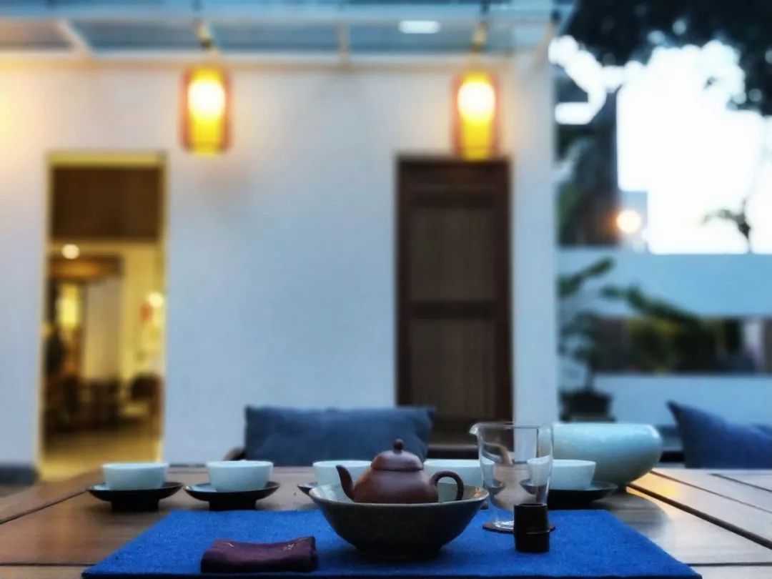 春天的第一杯茶颜悦色奶茶,春天的第一杯竹筒茶