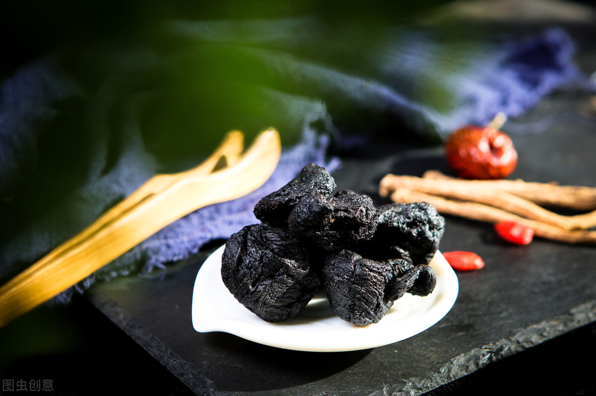 哪些中药可以调制面膜使皮肤变白,美白抗皱提拉紧致中药面膜