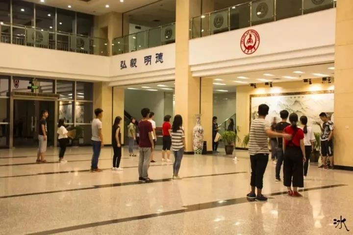 西安最豪华的大学图书馆,最豪华食堂大学