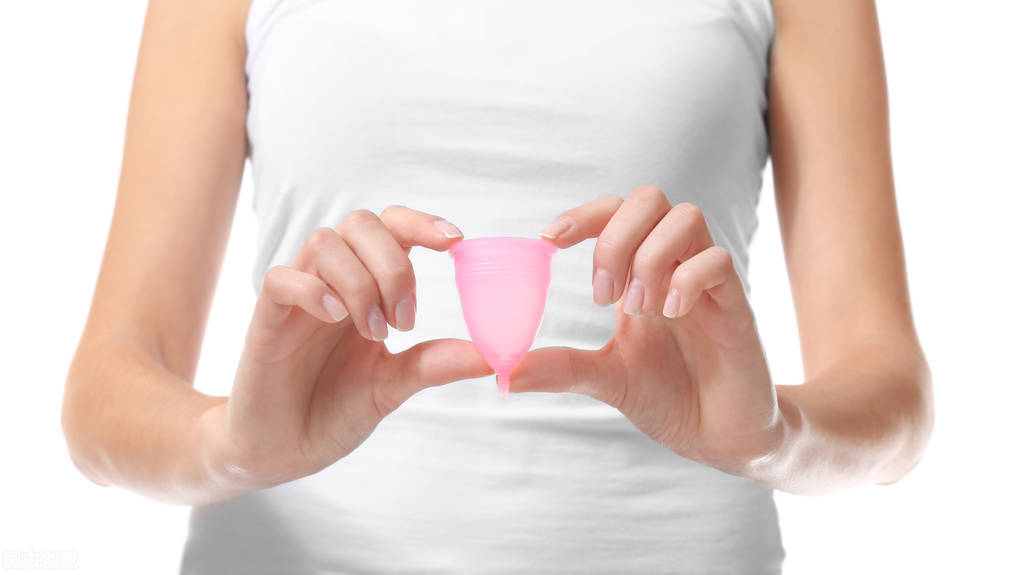 21岁选择月经杯好还是卫生棉条好,月经杯棉条好还是卫生巾好