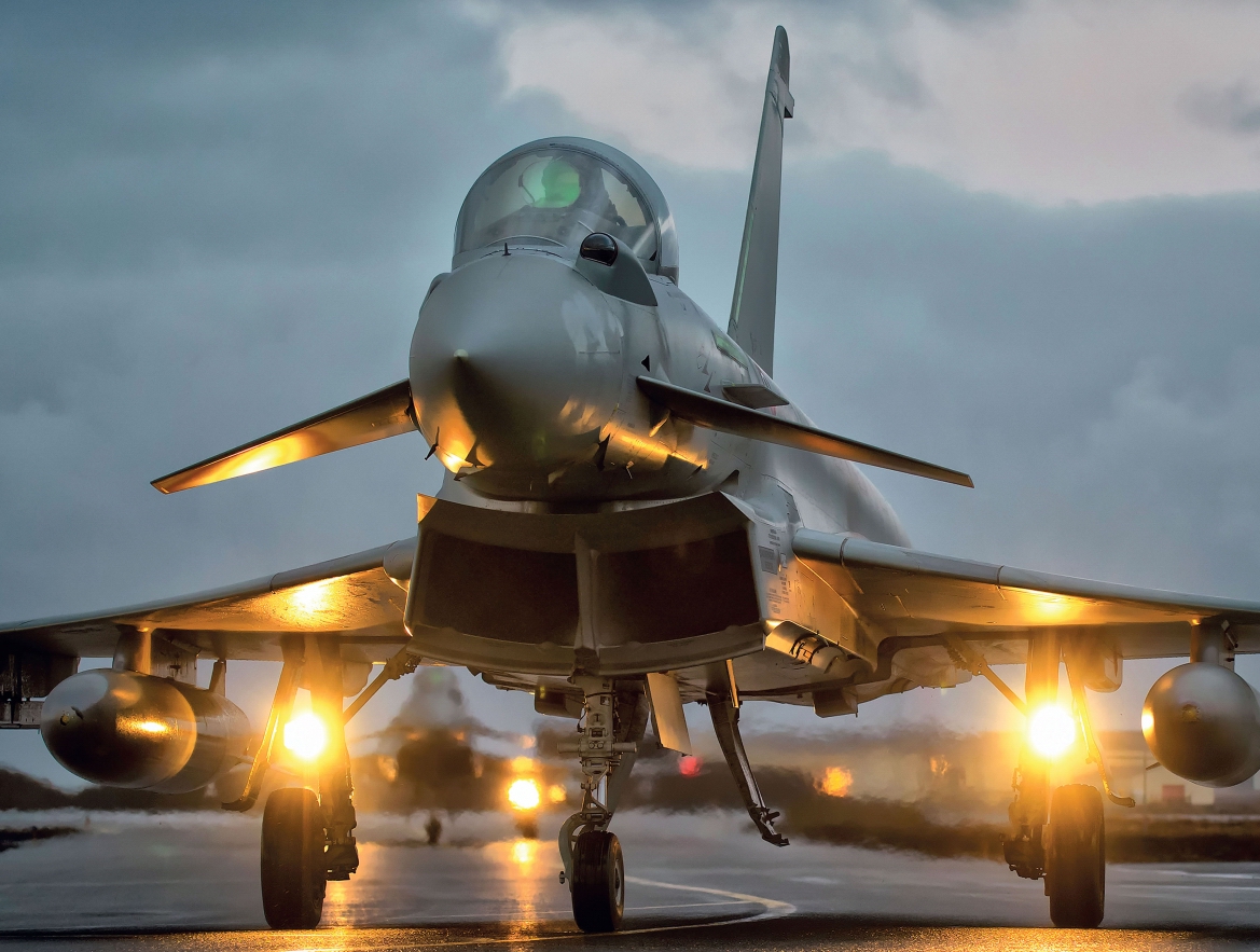 印度最先进战斗机,印度公布的世界十大战机排名