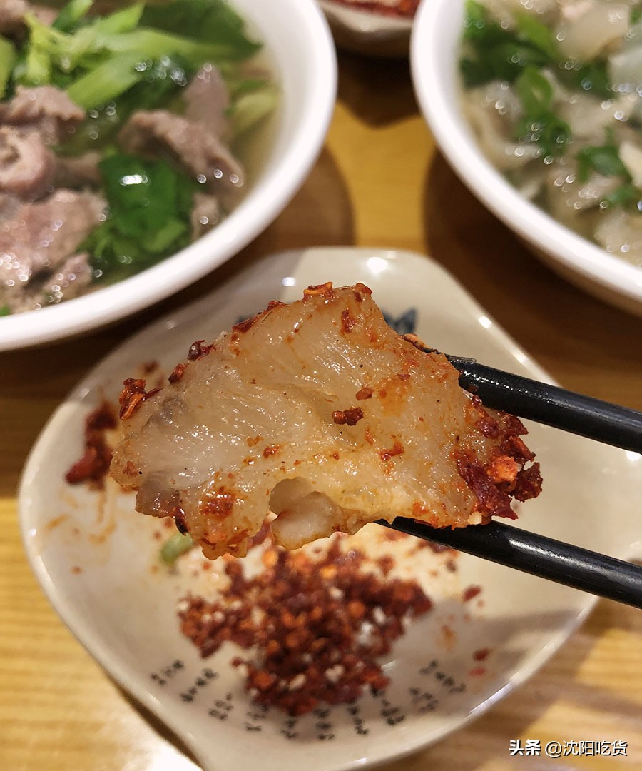 跷脚牛肉都包括啥?牛舌、腰片、脑花、蹄筋儿、脊髓、脆肠、黄喉