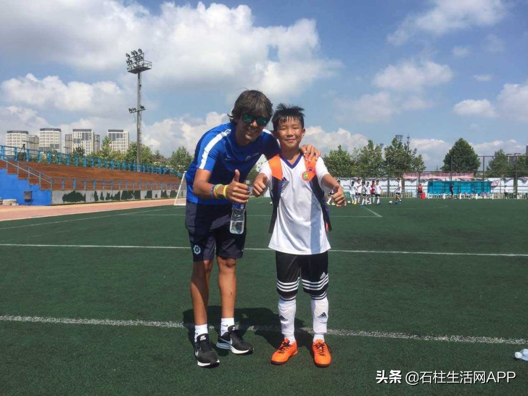 大山里的孩子足球队,大山里的少年足球队