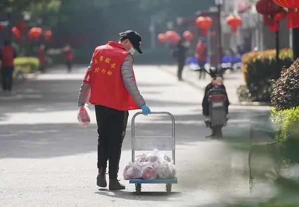 抗疫医护人员最可爱,抗疫路上最可爱的人