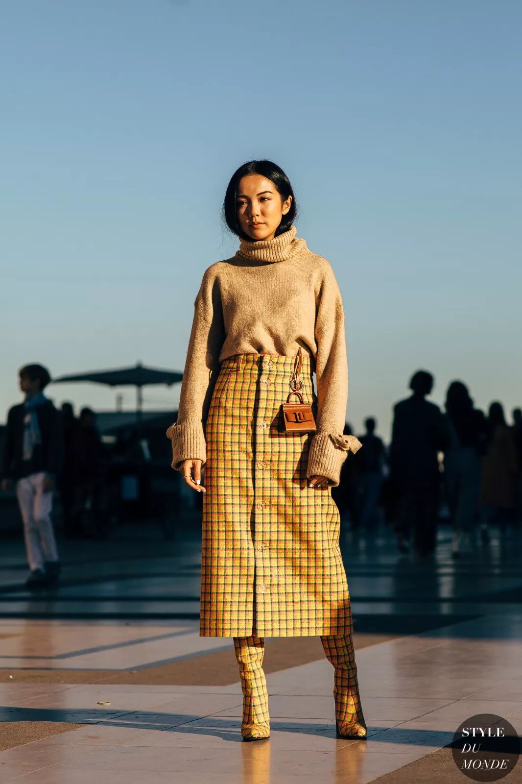 穿上长筒靴，拥有逆天长腿的同时还可以跟秋裤saybyebye