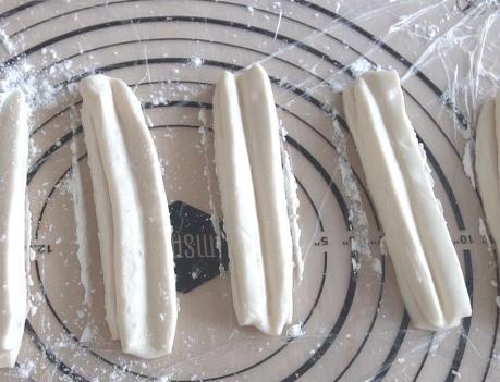 用酵母粉正宗油条炸蓬松做法,炸油条的面粉加酵母粉发酵多久