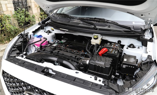 瑞虎3适合新手买吗,年轻人开瑞虎3x