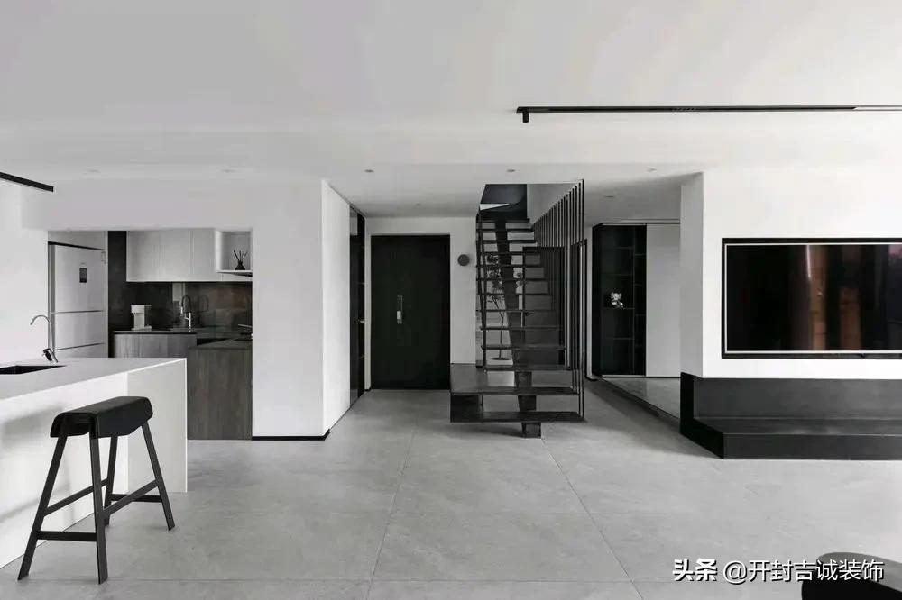 装房子找装修公司还是自己装靠谱,想找靠谱装修公司应咨询哪些问题