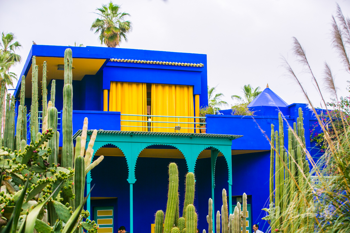 伊夫圣罗兰何时逝世,伊夫圣罗兰葬礼