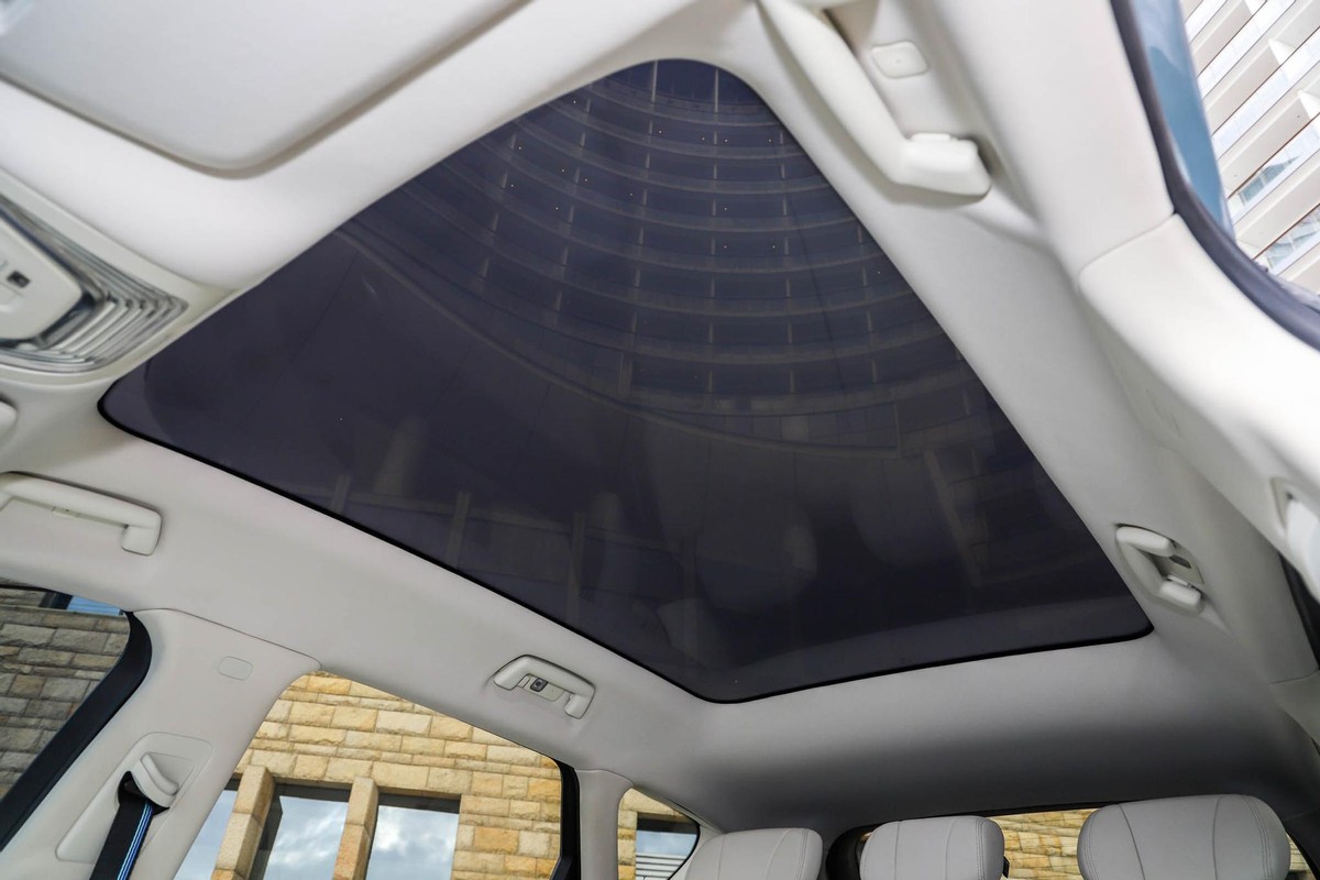 岚图新款free实测,岚图free的竞争对手