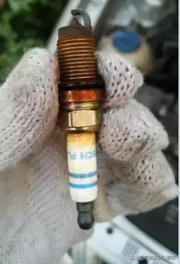 摩托车火花塞处漏气,火花塞漏气是真的吗