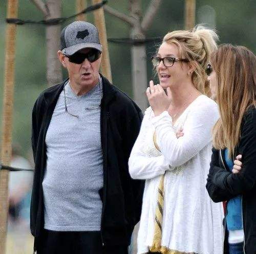 新千年第一世界级天后，首婚55个小时便离婚，3次被送精神病院