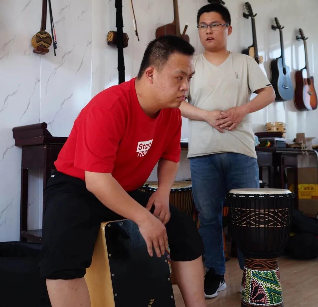 我是一颗小小草，春天何时到