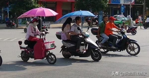 电动车安装遮阳伞什么情况下罚500,电动车加装遮阳伞罚款在哪里交