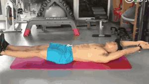 练马甲线的方法虐腹动作,如何练迷人马甲线只需要五个动作