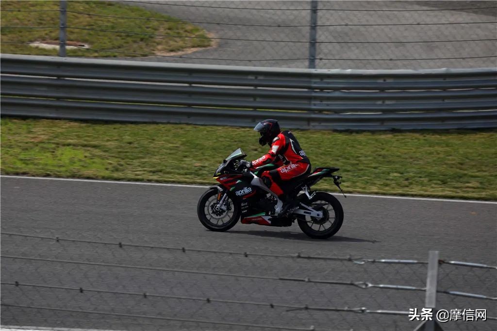 gpr250r赛道版值得购买吗,gpr250r运动版价格