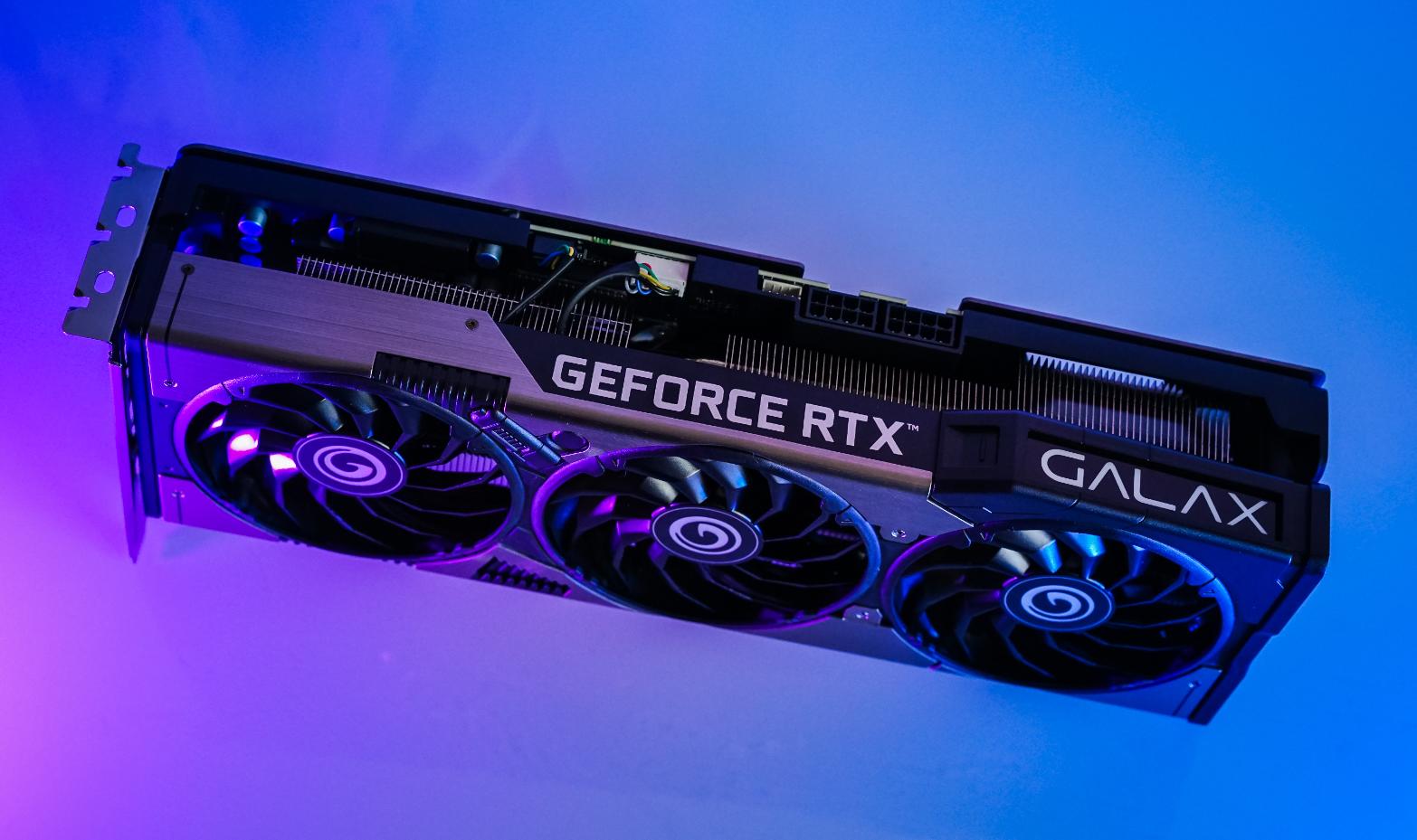 618装机用金士顿雷电RGB内存条？实测下来真的有点小惊喜