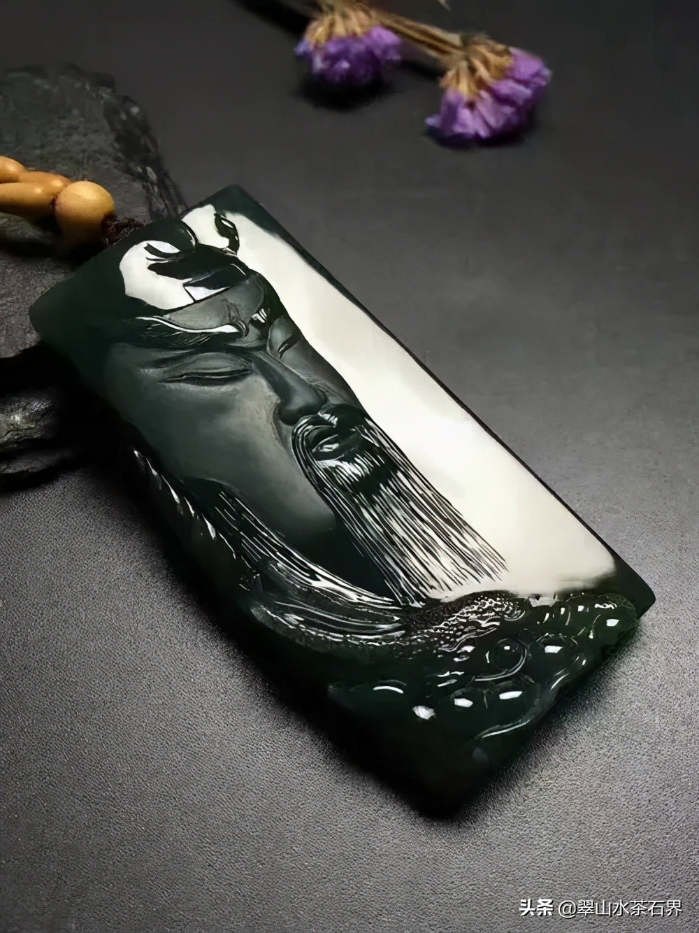 翡翠有几种颜色哪种颜色最贵,翡翠高冰蓝水哪种颜色好