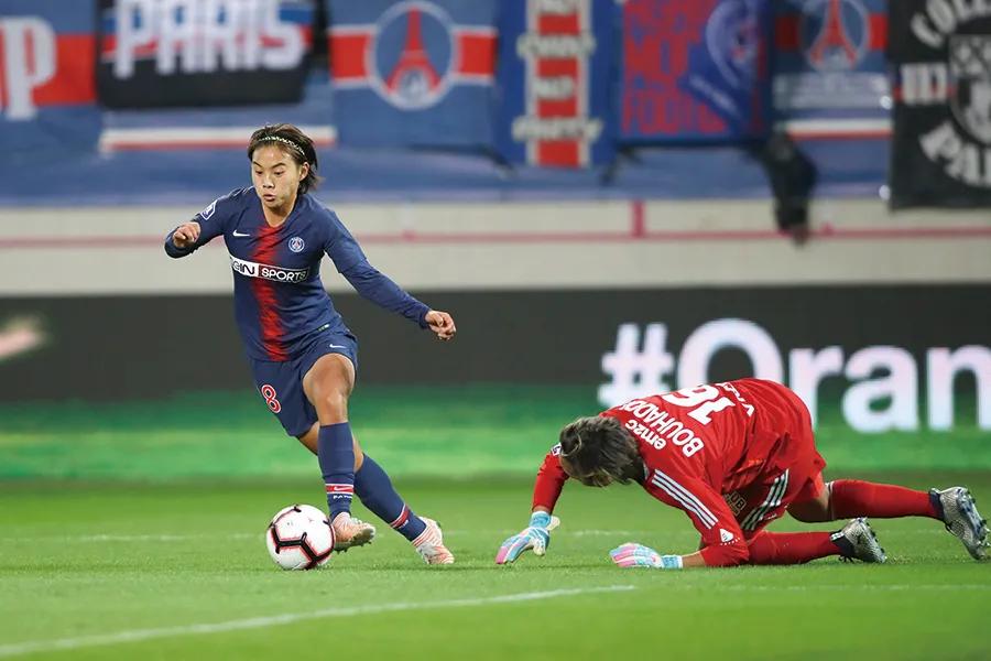 采访女足王霜视频完整版,中国女足铿锵玫瑰王霜