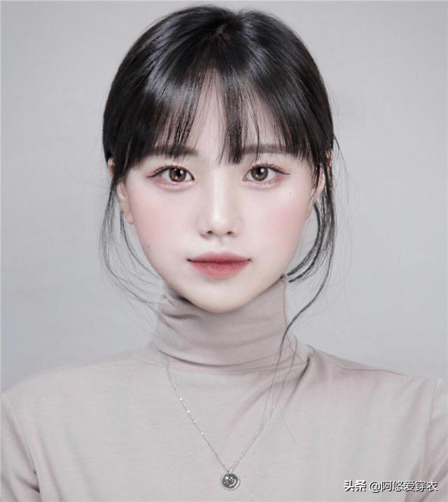 30-40岁女人适合的发型蛋卷烫,脸型小的烫什么发型好看40岁女人