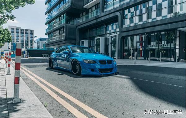 「毂锐驰」一台融入了JDM元素的宝马E93335i