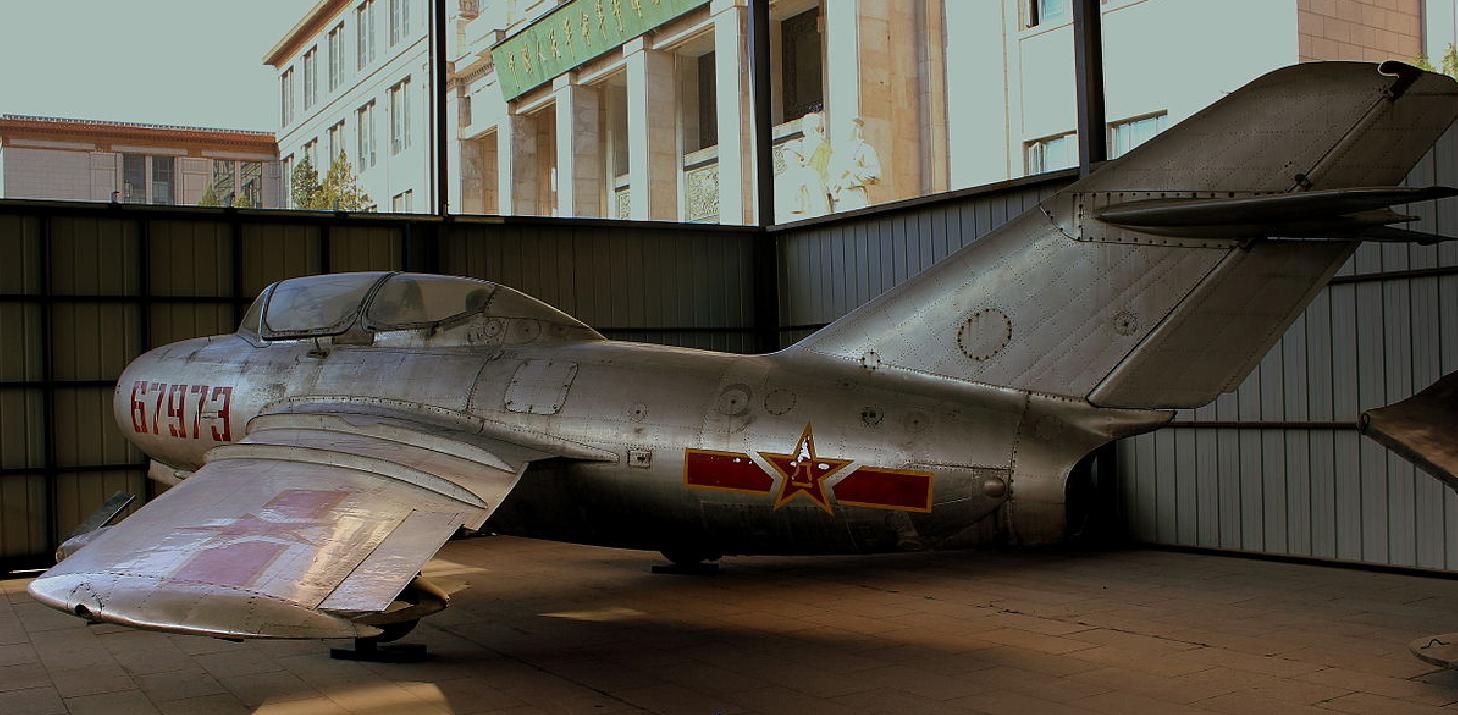 米格15战斗机第一视角,米格15老战机