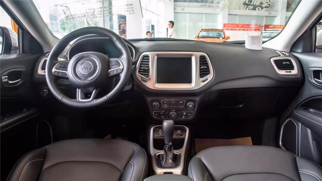 21款广汽菲克jeep指南者试驾,广汽菲克jeep17款指南者