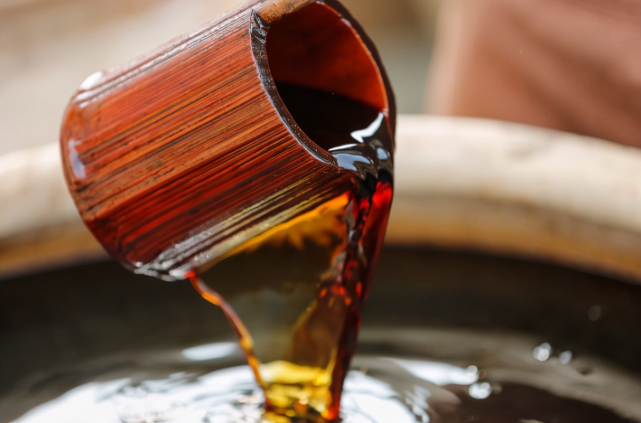 味精是餐桌上的害人精吗,味精是什么做的常用有毒吗